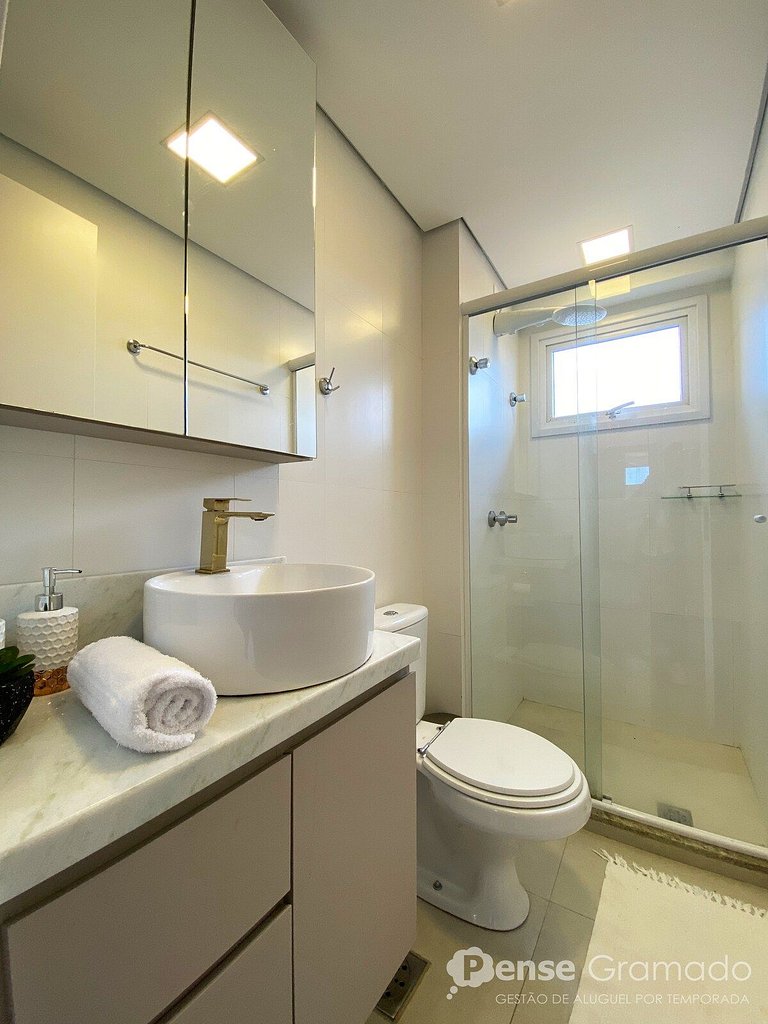 Apartamento no Centro de Gramado mobiliado, equipado e decor