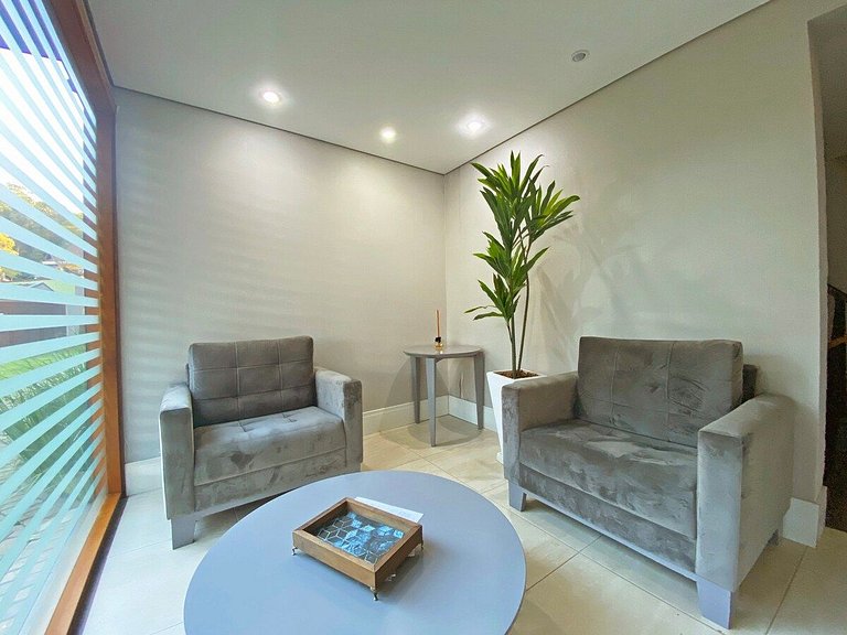 Apartamento em Gramado totalmente mobiliado, equipado e deco