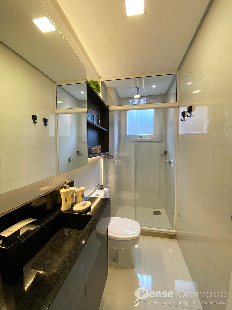 Bellagio - Apto luxo 2 suítes c/piscina e academia