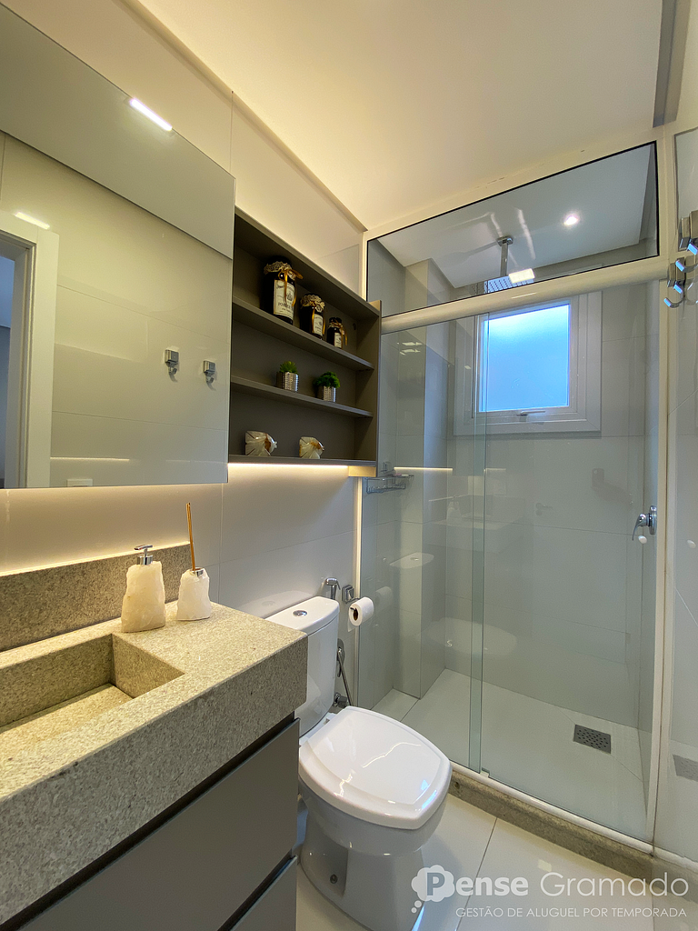 Bellagio - Apto luxo 2 suítes c/piscina e academia
