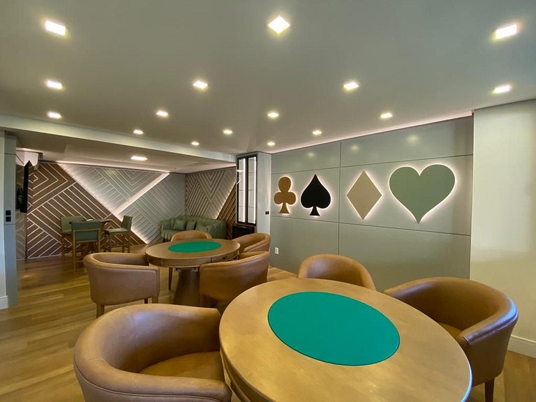 Bellagio - Apto luxo 2 suítes c/piscina e academia