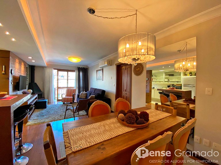 Di Pietro 203B - 300m da Rua Coberta, 2 dorm. (1 suíte)