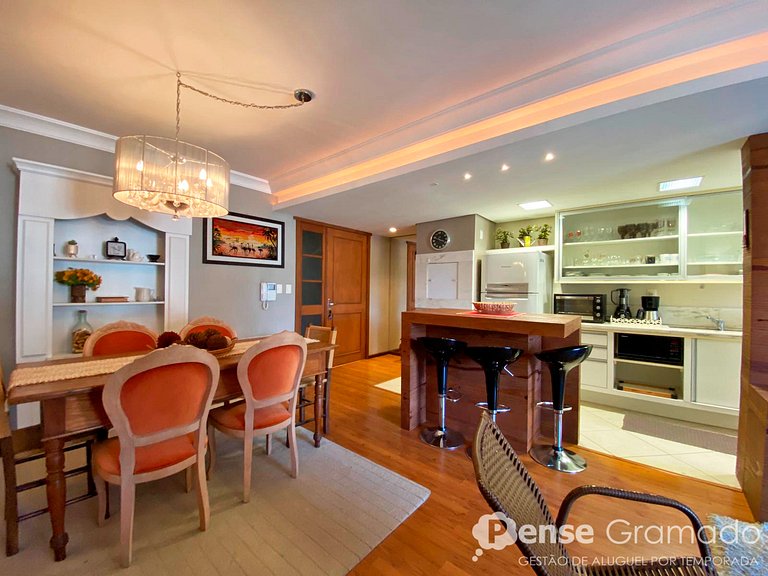 Di Pietro 203B - 300m da Rua Coberta, 2 dorm. (1 suíte)