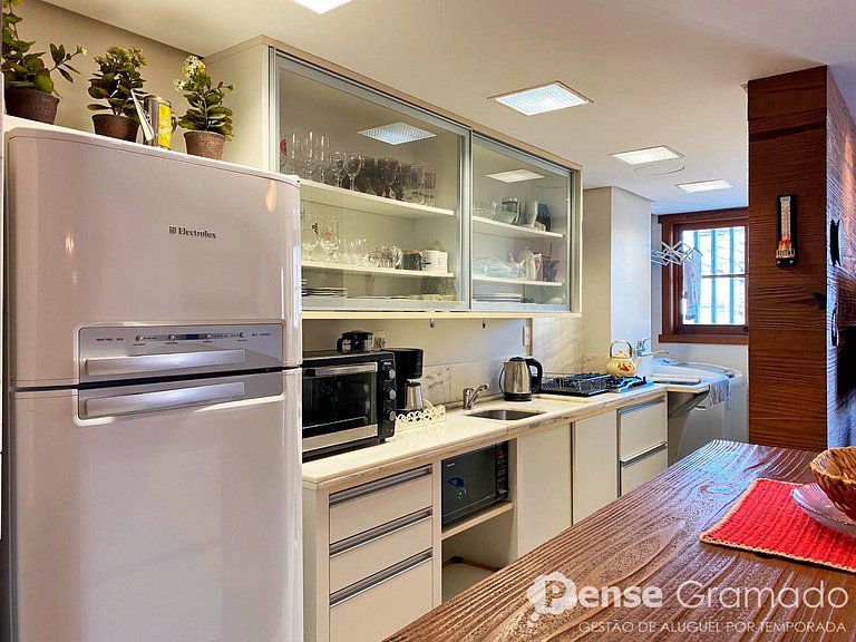 Di Pietro 203B - 300m da Rua Coberta, 2 dorm. (1 suíte)