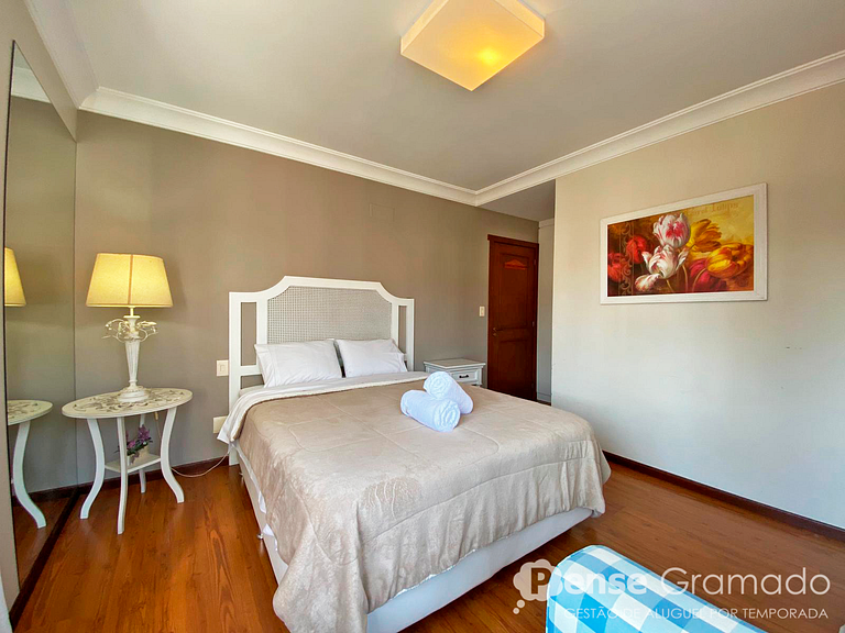 Di Pietro 203B - 300m da Rua Coberta, 2 dorm. (1 suíte)