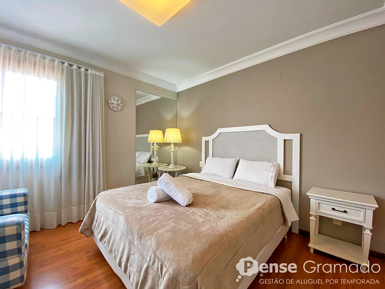 Di Pietro 203B - 300m da Rua Coberta, 2 dorm. (1 suíte)