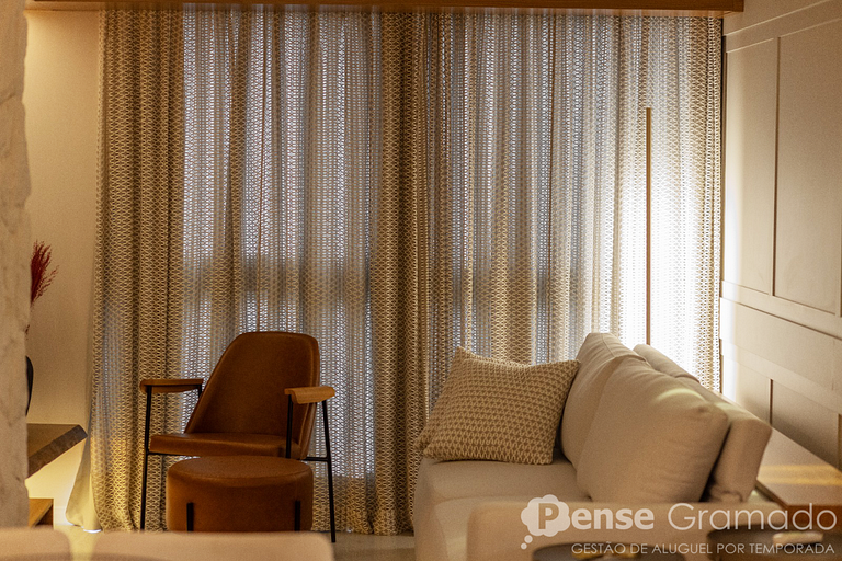 Vita 209 - Apto luxo, 2 suítes, 650m da Rua Coberta de Grama