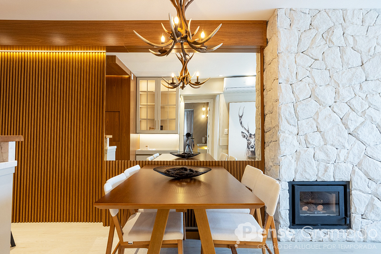 Vita 209 - Apto luxo, 2 suítes, 650m da Rua Coberta de Grama