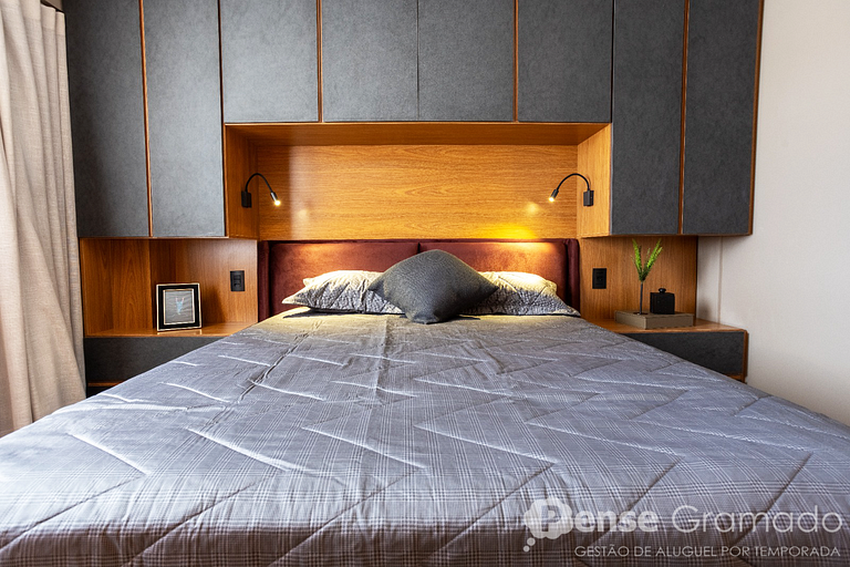 Vita 209 - Apto luxo, 2 suítes, 650m da Rua Coberta de Grama