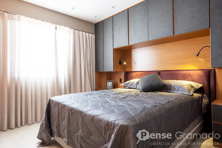 Vita 209 - Apto luxo, 2 suítes, 650m da Rua Coberta de Grama