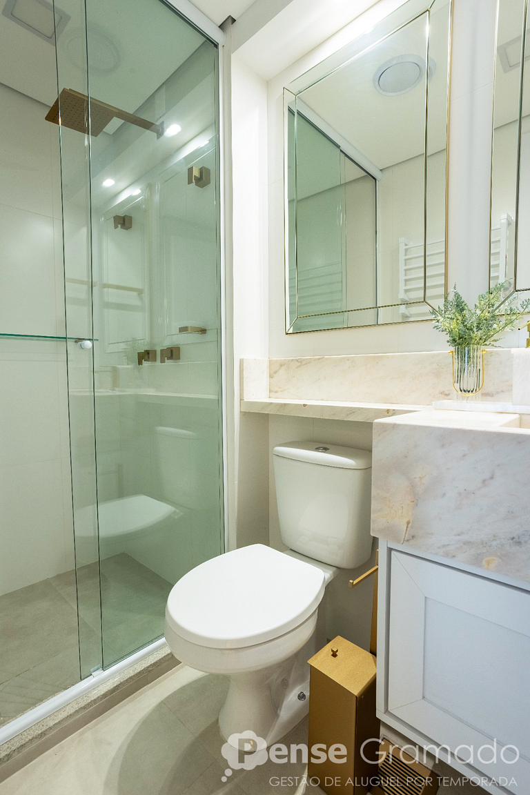 Vita 209 - Apto luxo, 2 suítes, 650m da Rua Coberta de Grama