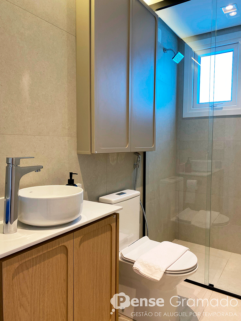 Angelo 202 - 2 suítes, 500m da Catedral de Pedra