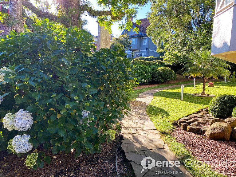 S. das Tulipas 204 - Apto 3 suítes no Centro de Gramado