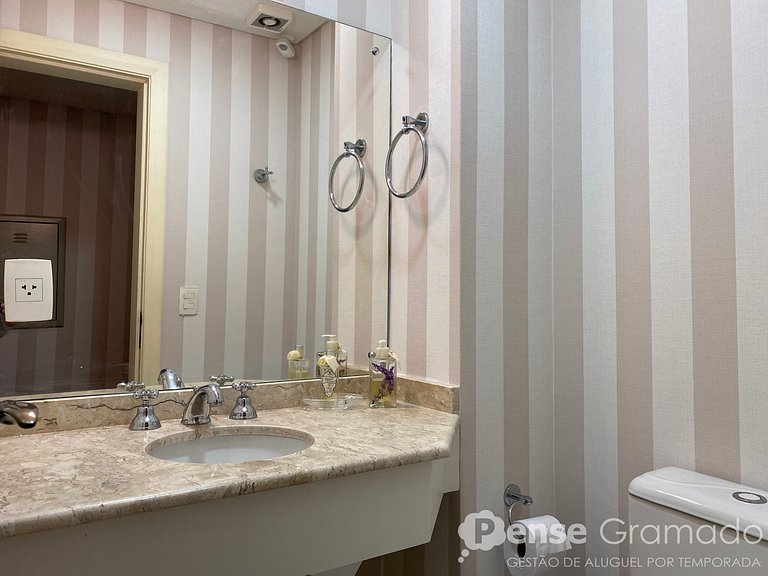 Tulipas 204 - 3 suítes, 2 vagas, 150m do Hard Rock Café