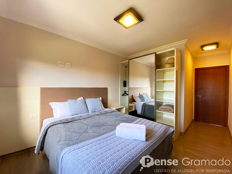 Apto 3 dorm. (2 suítes 3 banh.) c/banheira 2 vagas em Gramad