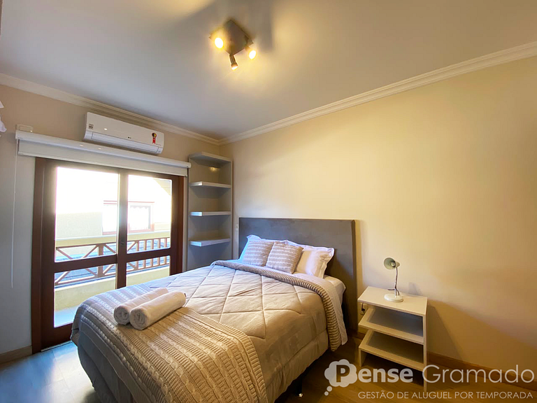 Apto 3 dorm. (2 suítes 3 banh.) c/banheira 2 vagas em Gramad