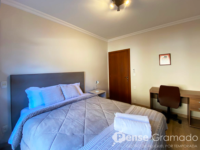 Apto 3 dorm. (2 suítes 3 banh.) c/banheira 2 vagas em Gramad