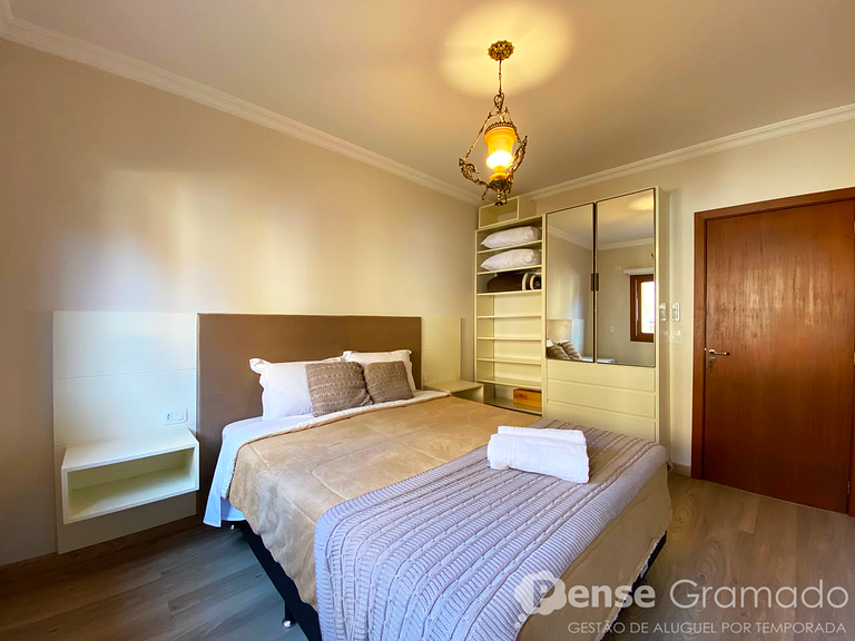 Apto 3 dorm. (2 suítes 3 banh.) c/banheira 2 vagas em Gramad
