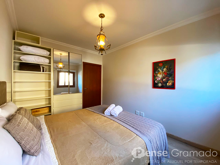 Apto 3 dorm. (2 suítes 3 banh.) c/banheira 2 vagas em Gramad