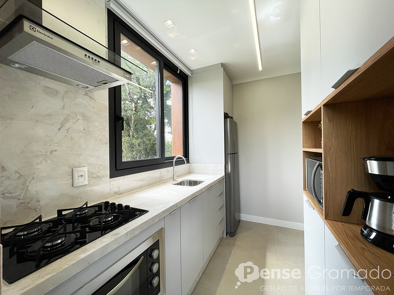 Flora - New 2-Bedroom Apartment in Downtown Canela